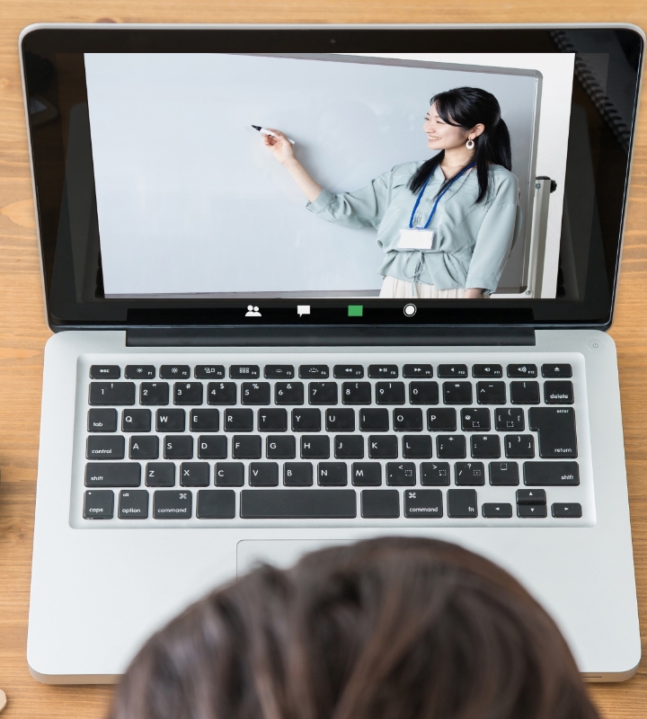 映像授業に頼りすぎる通信制中学・高校は注意