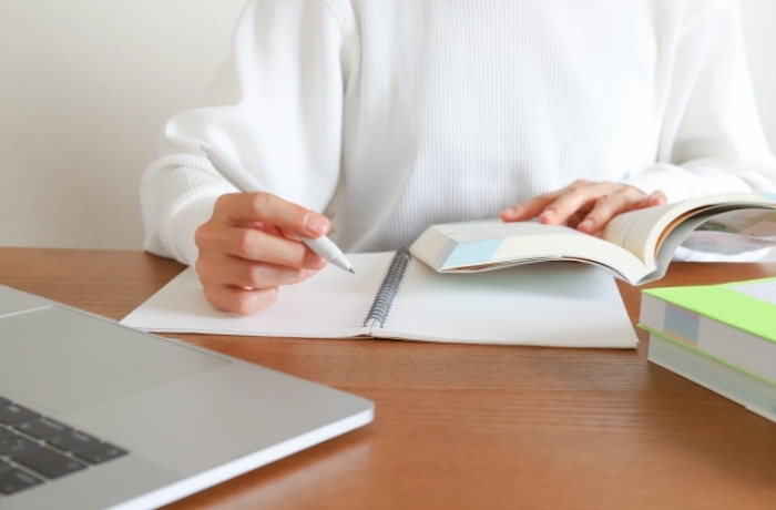勉強している手元
